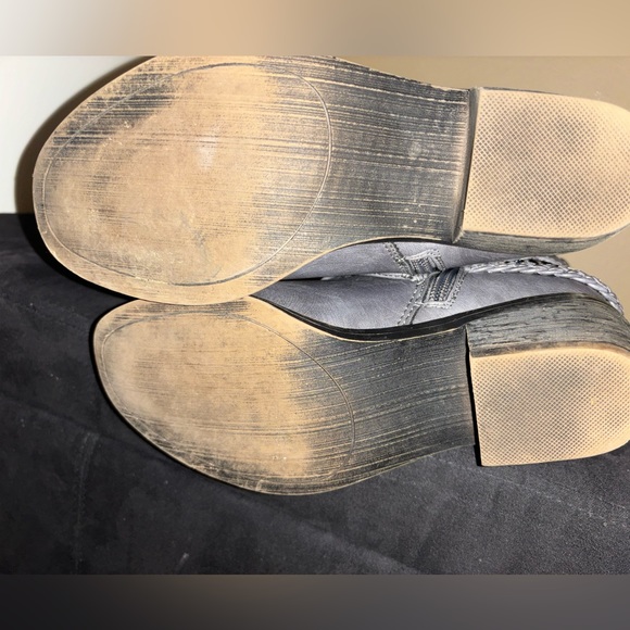 Gray Riding Boots - Picture 4 of 5